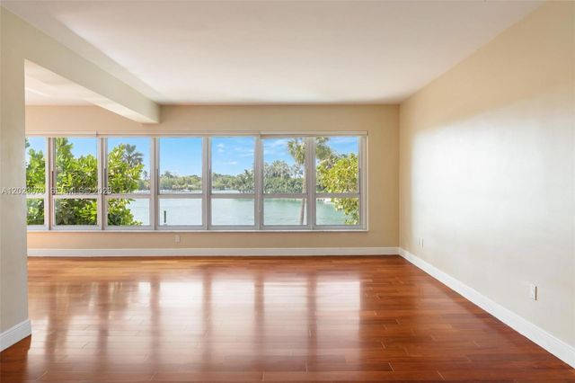 9102 W Bay Harbor Dr 2-DW, Bay Harbor Islands, FL 33154