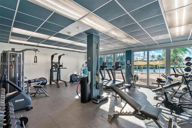 9102 W Bay Harbor Dr 2-DW, Bay Harbor Islands, FL 33154