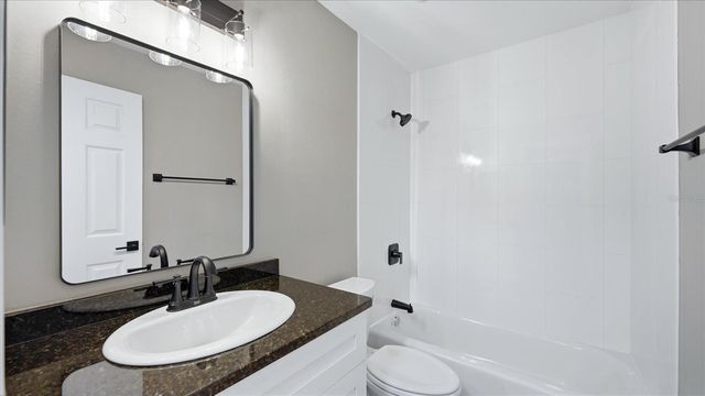 5421 11TH STREET CIRCLE E, Bradenton, FL 34203