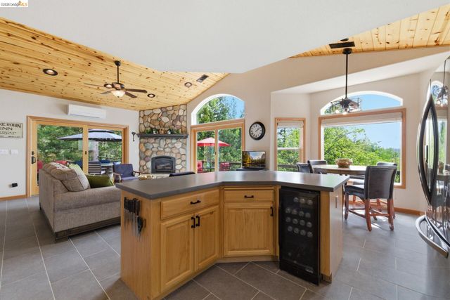 23333 Gurney Station Rd, Twain Harte, CA 95383