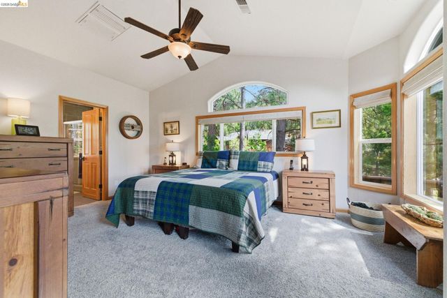 23333 Gurney Station Rd, Twain Harte, CA 95383