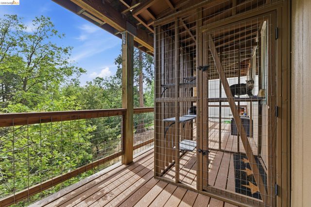 23333 Gurney Station Rd, Twain Harte, CA 95383