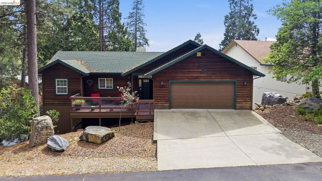 23333 Gurney Station Rd, Twain Harte, CA 95383