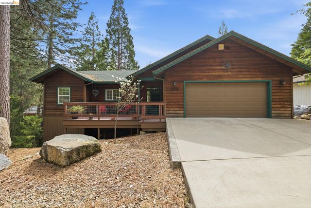 23333 Gurney Station Rd, Twain Harte, CA 95383