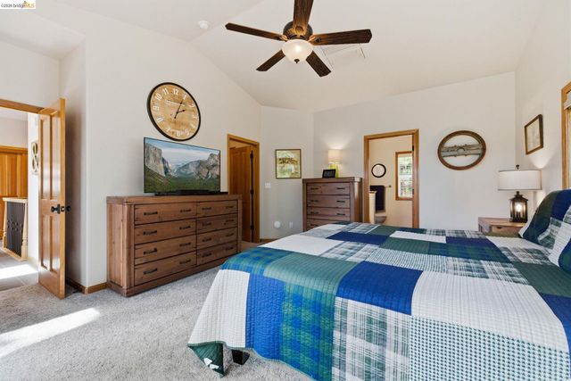 23333 Gurney Station Rd, Twain Harte, CA 95383