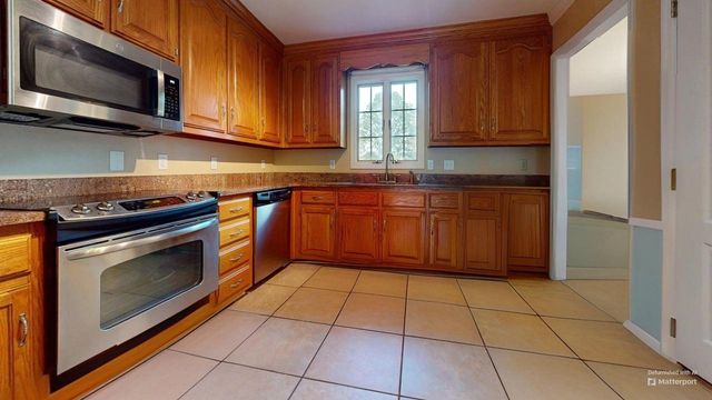 1246 Hartsfield Dr, Columbia, TN 38401