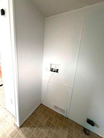 8423 SE Sandy Lane, Hobe Sound, FL 33455