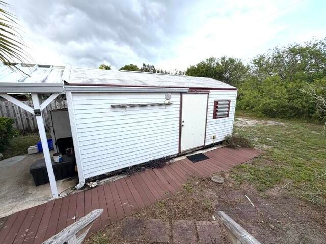 8423 SE Sandy Lane, Hobe Sound, FL 33455
