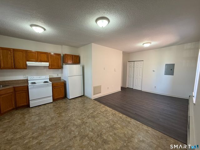 834 Park Street 3W, Hartford, CT 06106