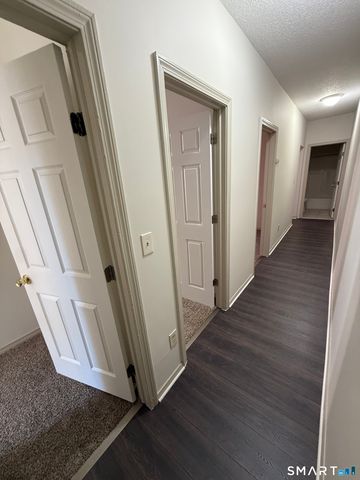 834 Park Street 3W, Hartford, CT 06106