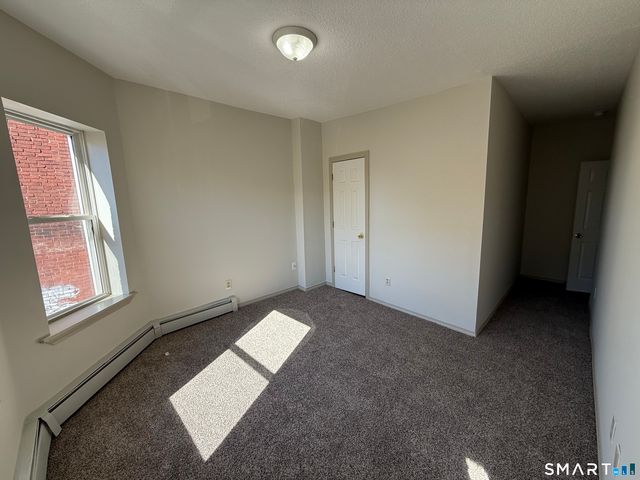 834 Park Street 3W, Hartford, CT 06106