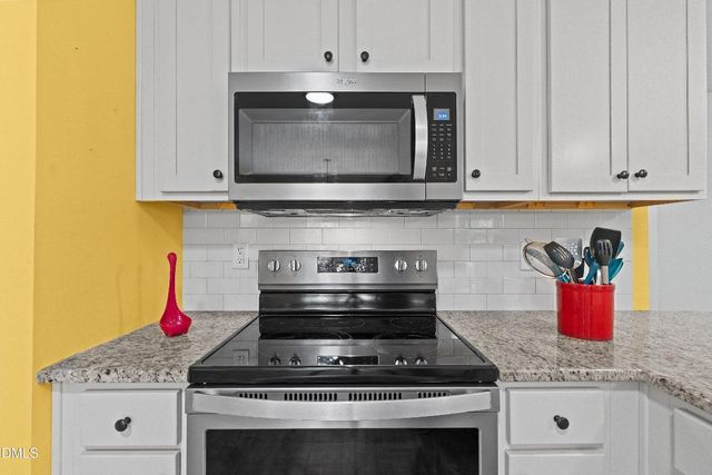 102 Lakeview Drive, Four Oaks, NC 27524