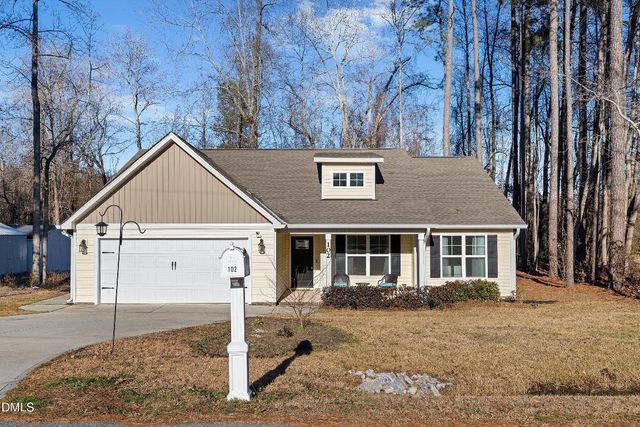 102 Lakeview Drive, Four Oaks, NC 27524