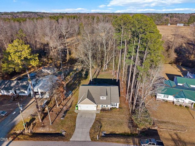 102 Lakeview Drive, Four Oaks, NC 27524