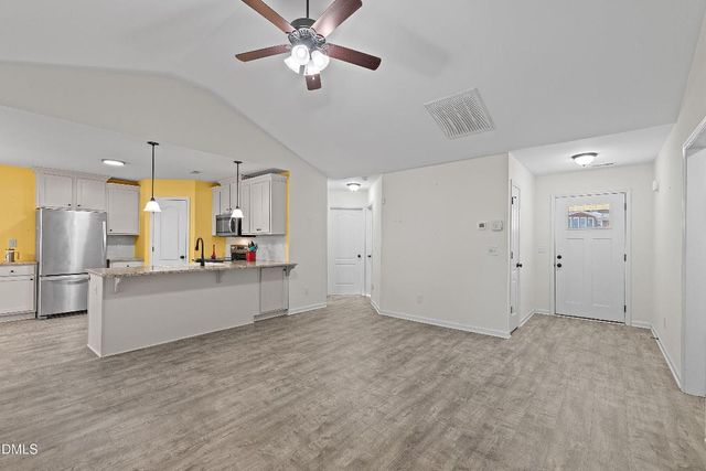 102 Lakeview Drive, Four Oaks, NC 27524