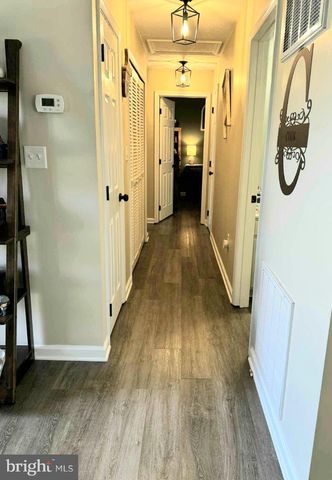 49 SHUYKILL DR, Martinsburg, WV 25403