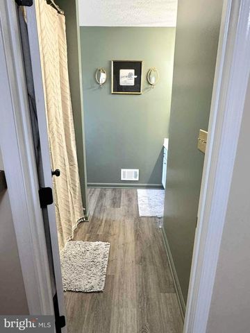 49 SHUYKILL DR, Martinsburg, WV 25403