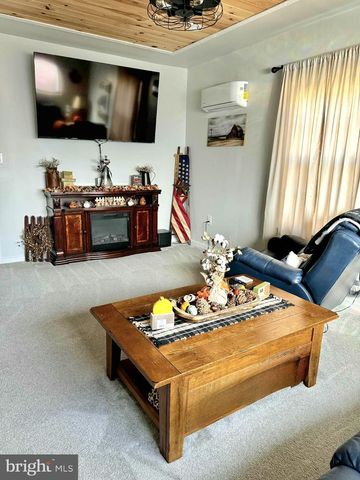 49 SHUYKILL DR, Martinsburg, WV 25403