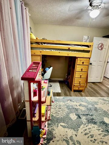 49 SHUYKILL DR, Martinsburg, WV 25403