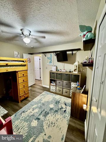 49 SHUYKILL DR, Martinsburg, WV 25403