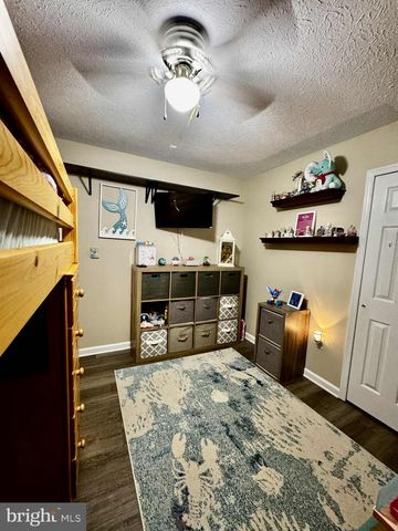 49 SHUYKILL DR, Martinsburg, WV 25403