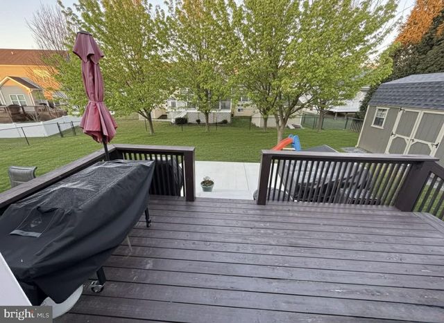 49 SHUYKILL DR, Martinsburg, WV 25403