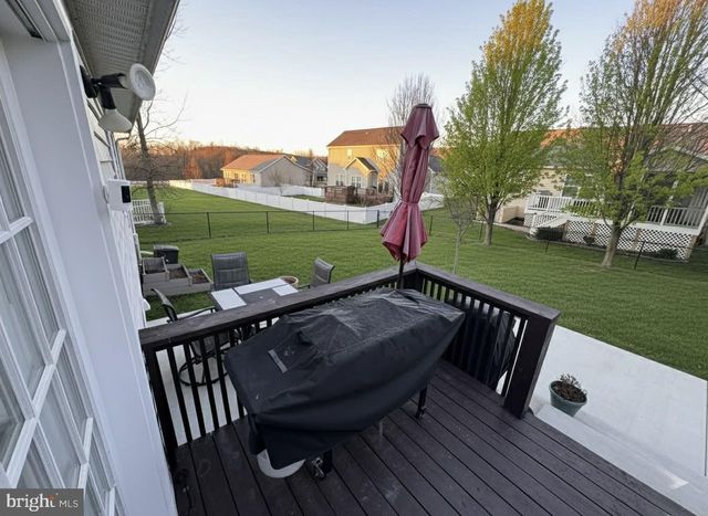 49 SHUYKILL DR, Martinsburg, WV 25403