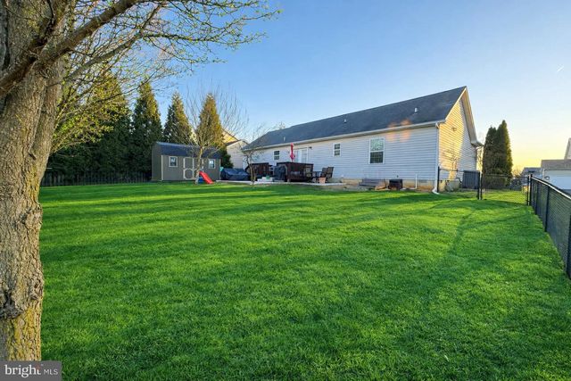 49 SHUYKILL DR, Martinsburg, WV 25403