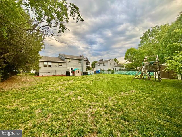523 GREENWOOD AVE, Riverside, NJ 08075