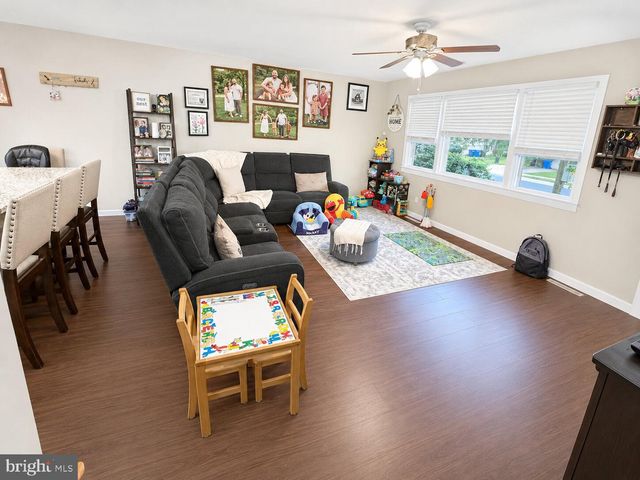 523 GREENWOOD AVE, Riverside, NJ 08075
