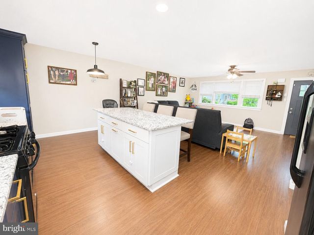 523 GREENWOOD AVE, Riverside, NJ 08075