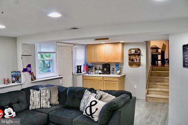 523 GREENWOOD AVE, Riverside, NJ 08075