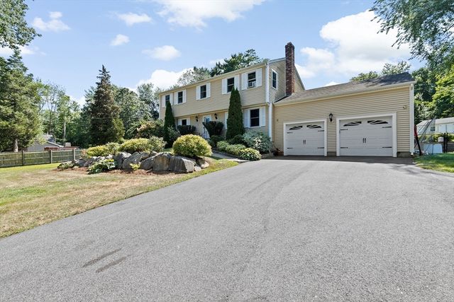 7 Old Powder House Road, Lakeville, MA 02347