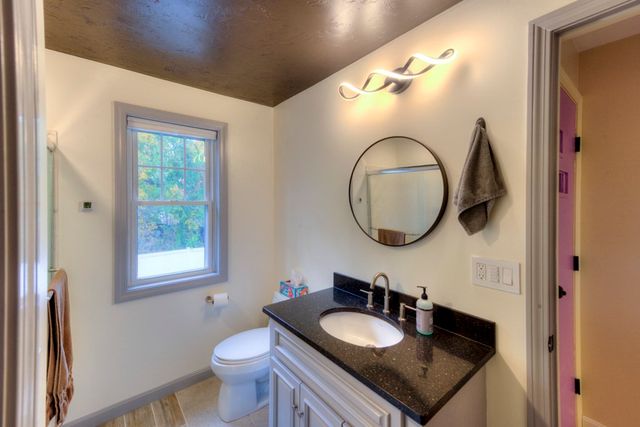 20 Alpine Trl, Auburn, MA 01501