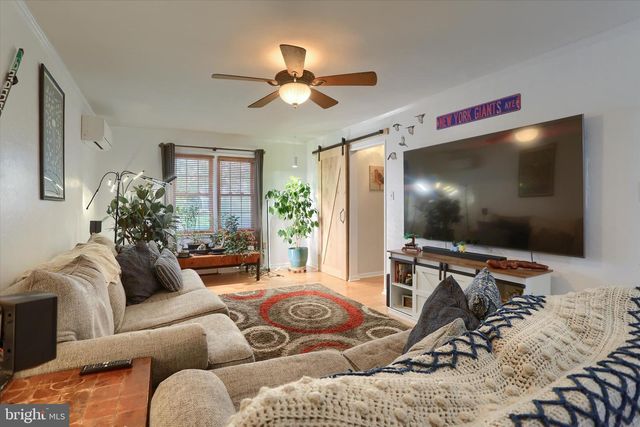 437 APPLETREE RD, Camp Hill, PA 17011