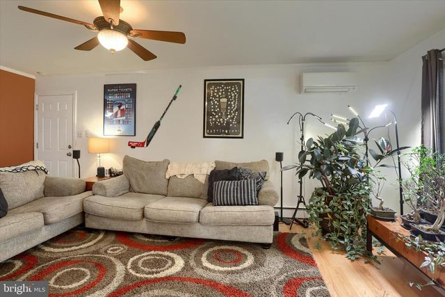 437 APPLETREE RD, Camp Hill, PA 17011