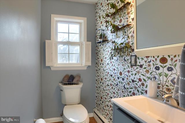 437 APPLETREE RD, Camp Hill, PA 17011