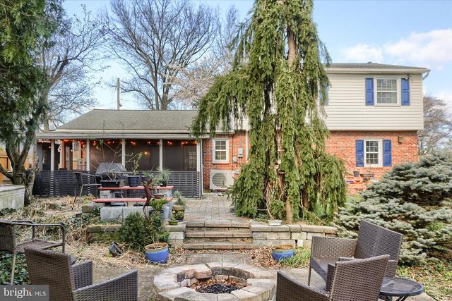 437 APPLETREE RD, Camp Hill, PA 17011