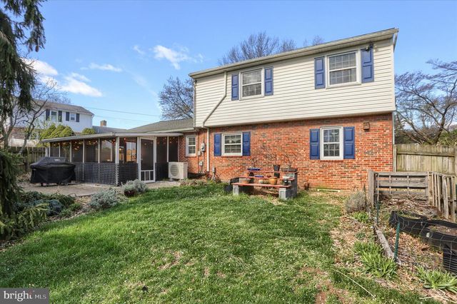 437 APPLETREE RD, Camp Hill, PA 17011