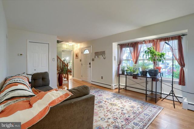 437 APPLETREE RD, Camp Hill, PA 17011