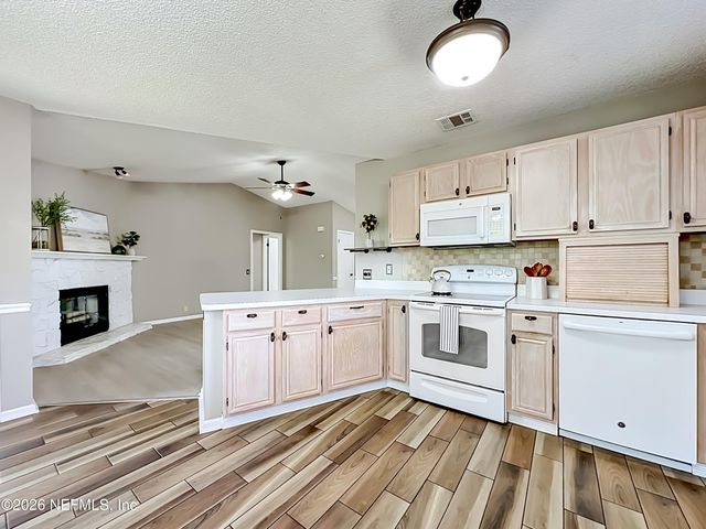 341 HICKORY HOLLOW Drive N, Jacksonville, FL 32225