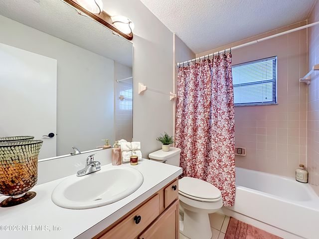 341 HICKORY HOLLOW Drive N, Jacksonville, FL 32225