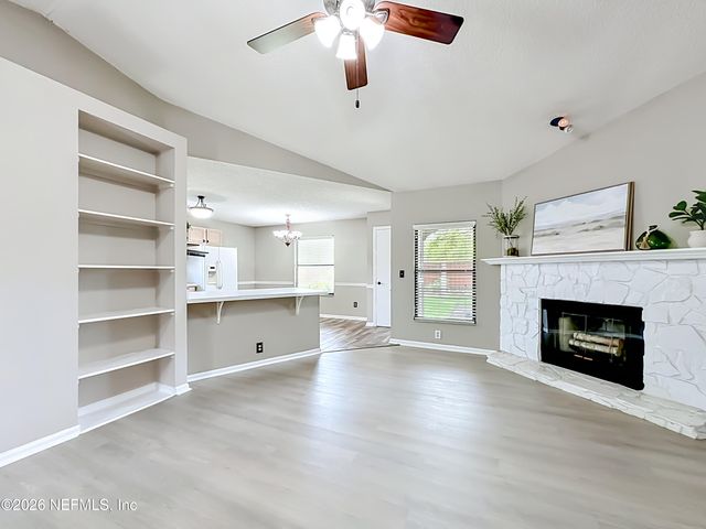 341 HICKORY HOLLOW Drive N, Jacksonville, FL 32225