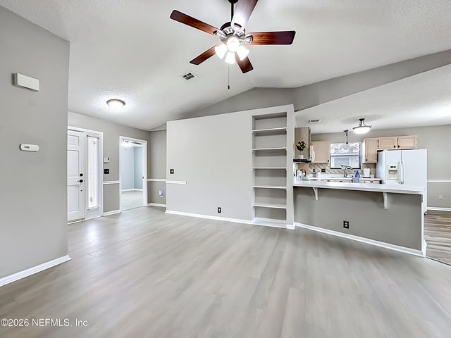 341 HICKORY HOLLOW Drive N, Jacksonville, FL 32225