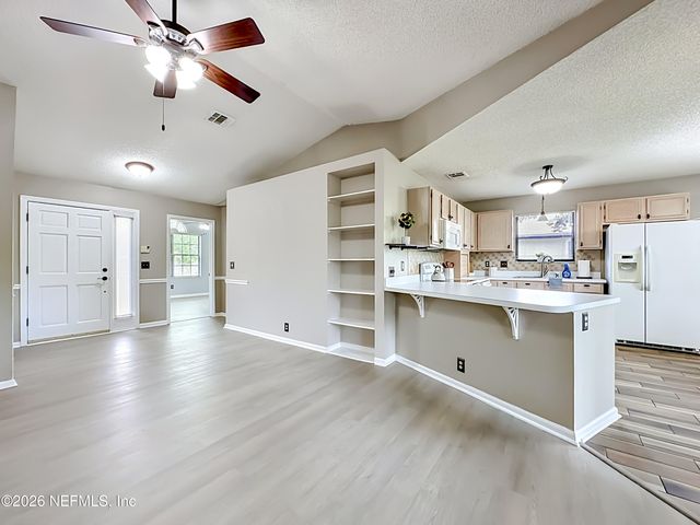 341 HICKORY HOLLOW Drive N, Jacksonville, FL 32225