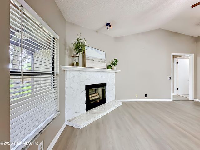 341 HICKORY HOLLOW Drive N, Jacksonville, FL 32225