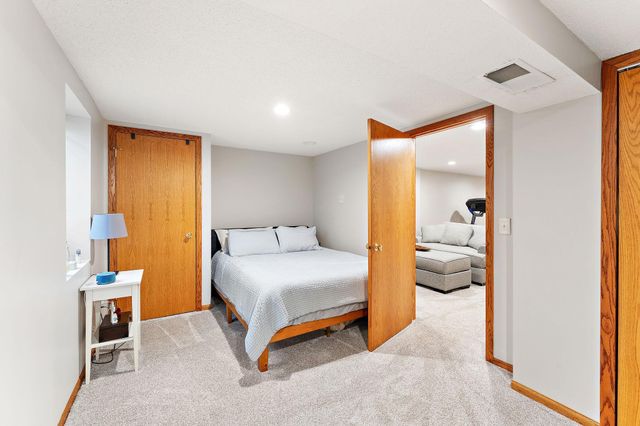 1947 Field Avenue, Saint Paul, MN 55116