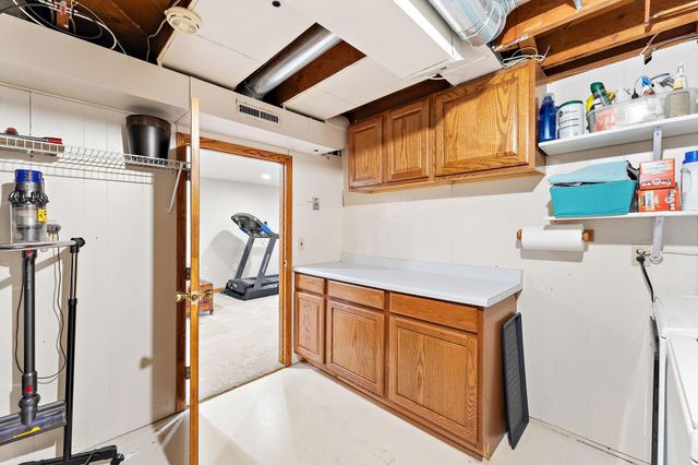 1947 Field Avenue, Saint Paul, MN 55116