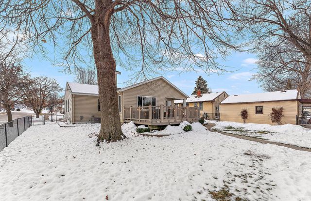 1947 Field Avenue, Saint Paul, MN 55116