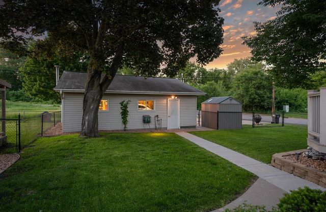 1947 Field Avenue, Saint Paul, MN 55116